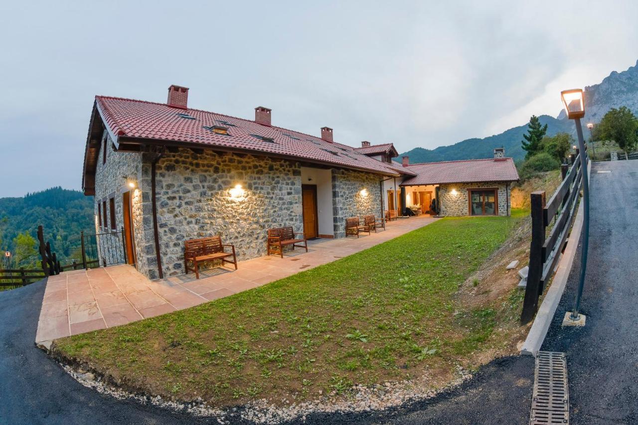 Apartamentos Los Picos De Europa Colio Buitenkant foto