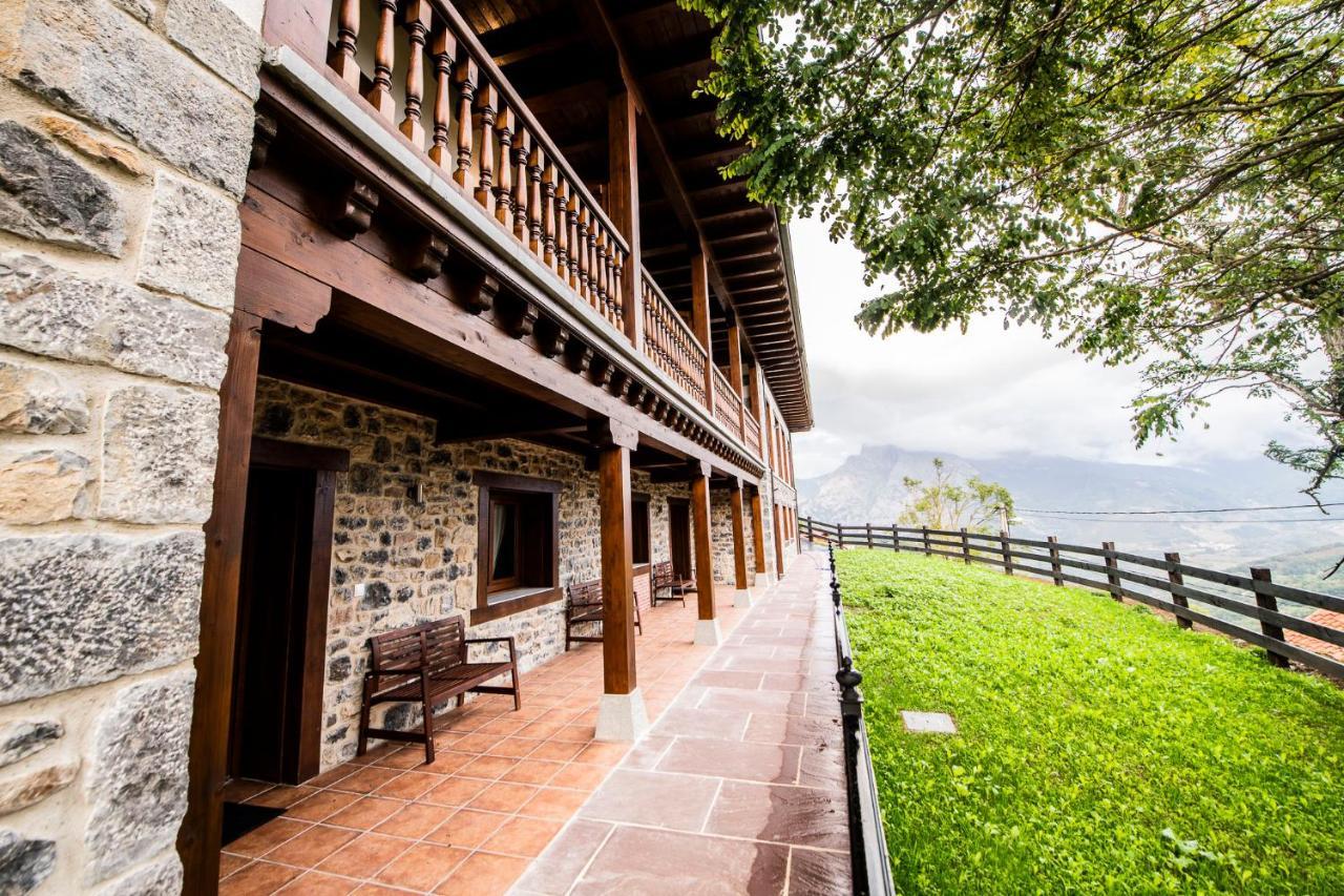Apartamentos Los Picos De Europa Colio Buitenkant foto