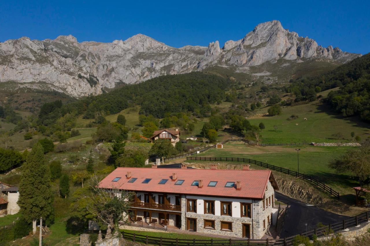 Apartamentos Los Picos De Europa Colio Buitenkant foto