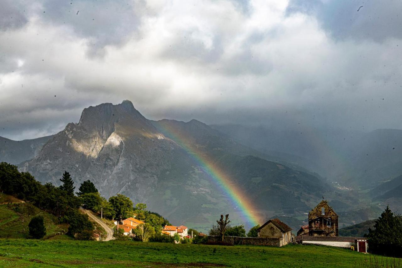 Apartamentos Los Picos De Europa Colio Buitenkant foto