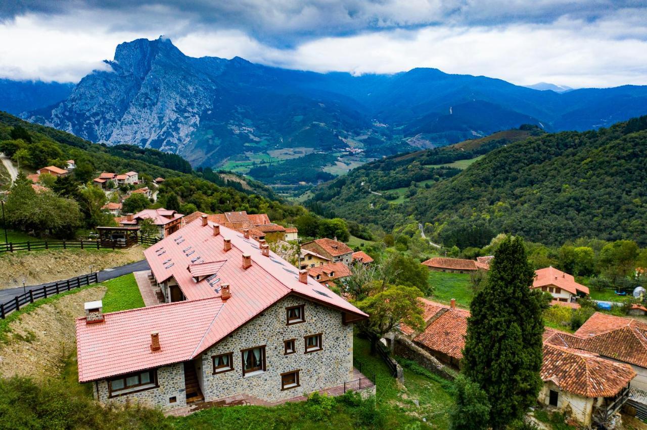 Apartamentos Los Picos De Europa Colio Buitenkant foto
