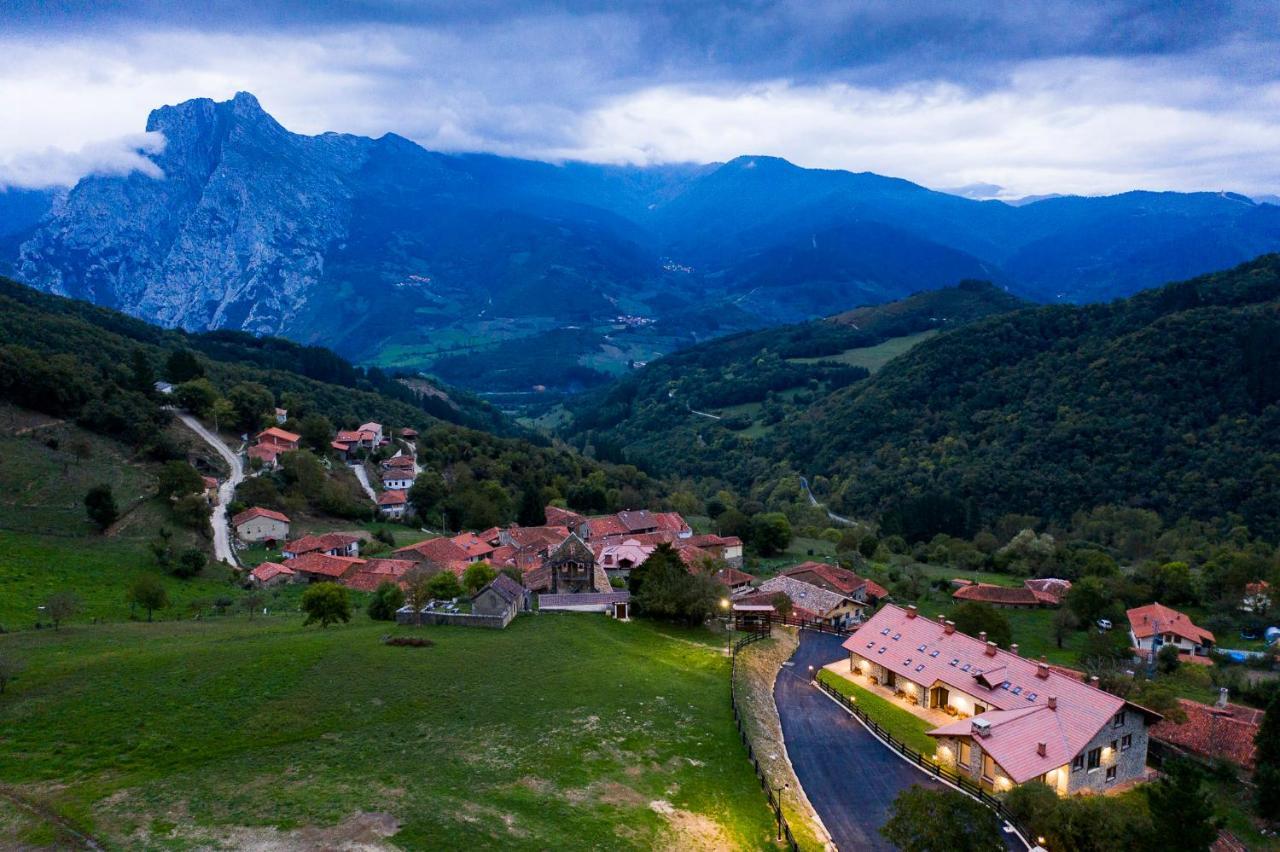 Apartamentos Los Picos De Europa Colio Buitenkant foto