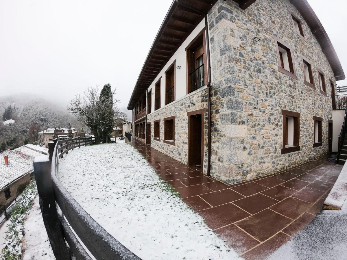 Apartamentos Los Picos De Europa Colio Buitenkant foto