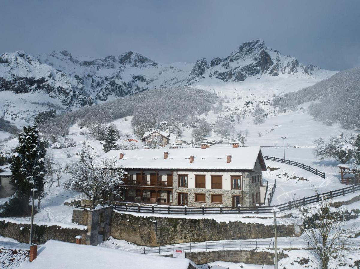 Apartamentos Los Picos De Europa Colio Buitenkant foto