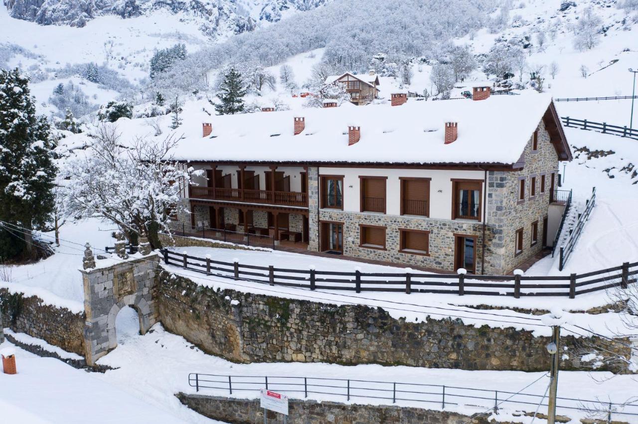 Apartamentos Los Picos De Europa Colio Buitenkant foto
