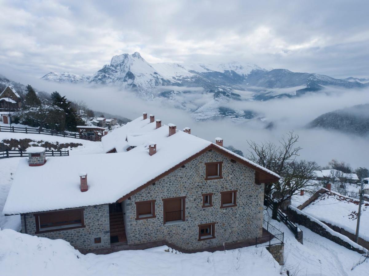 Apartamentos Los Picos De Europa Colio Buitenkant foto