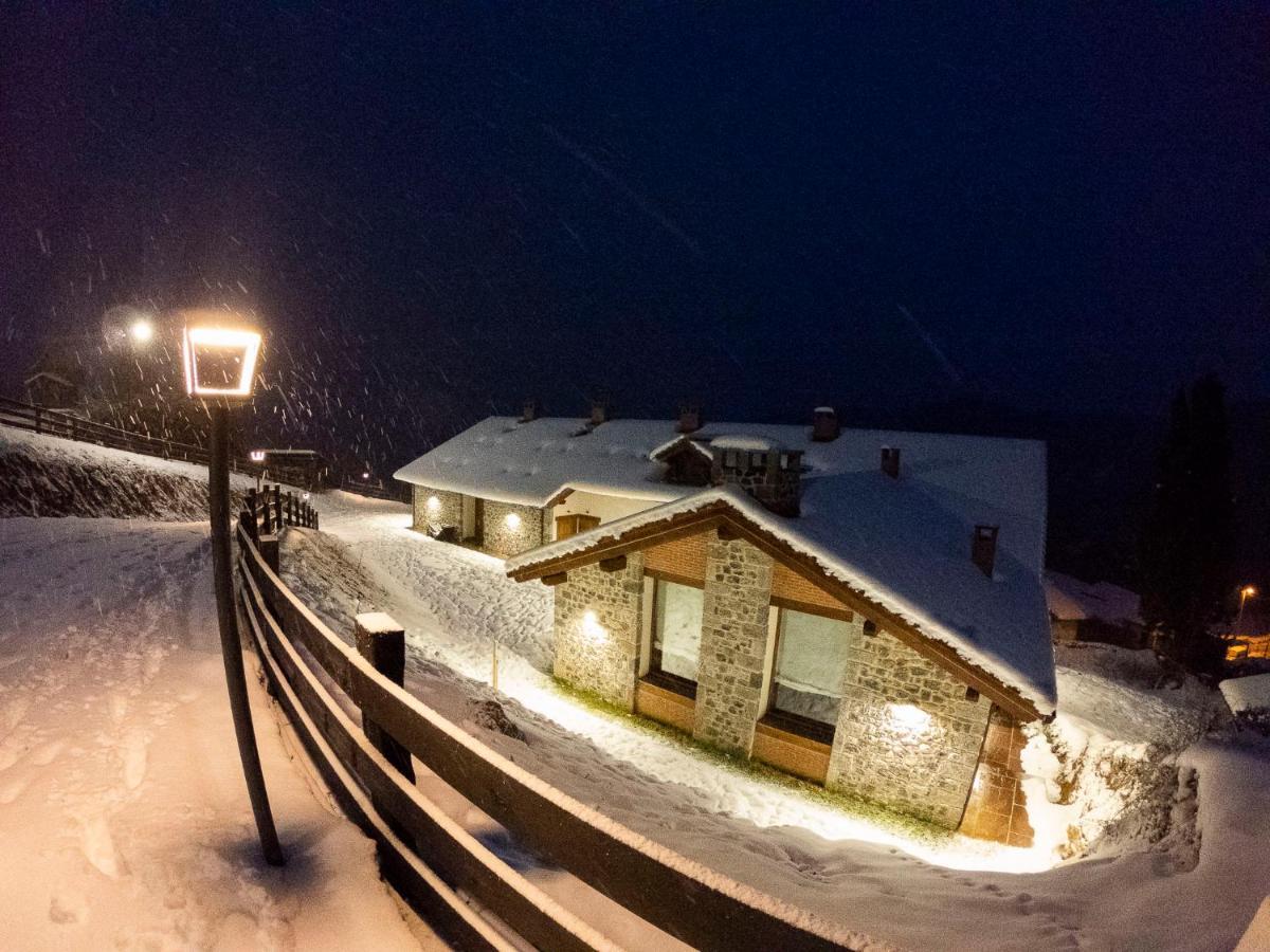 Apartamentos Los Picos De Europa Colio Buitenkant foto